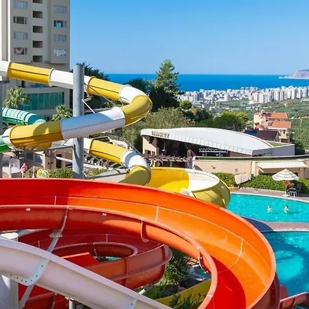 Gold City 2+1 Main Building Flat With Free Aquapark شقة ألانيا