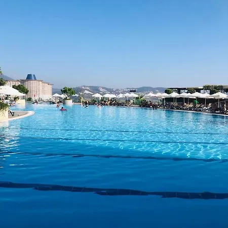 Apartament Gold City 2+1 Main Building Flat With Free Aquapark Alanya